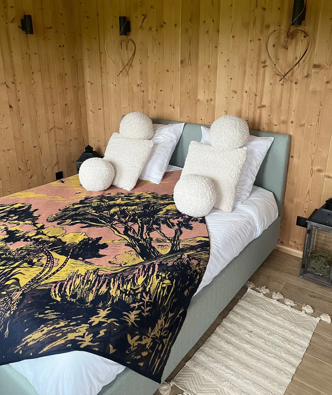Chambre gîte privatisé pour événements – La Grange aux Camélias, Loire